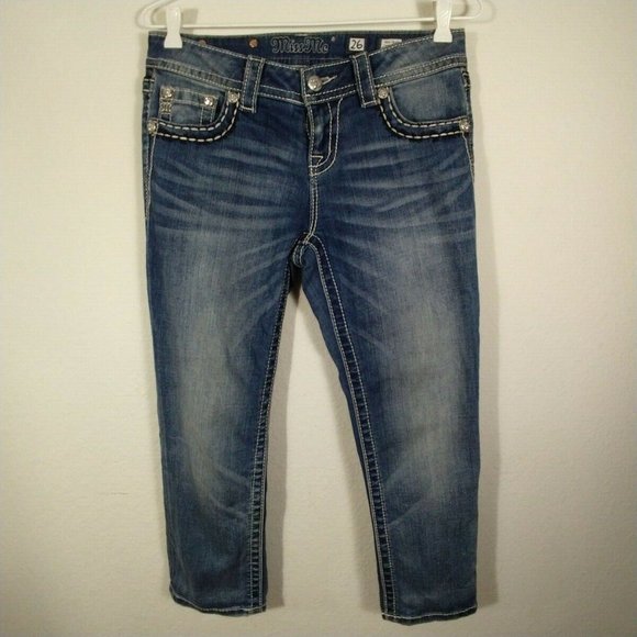 Miss Me Mid Rise Cuffed Capri Jeans Medium Wash Whiskering through Thighs 29"X22 - Picture 2 of 9